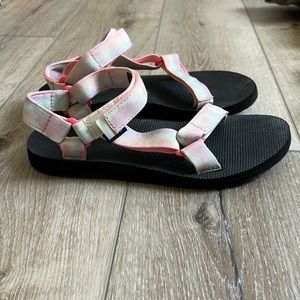 teva sandals